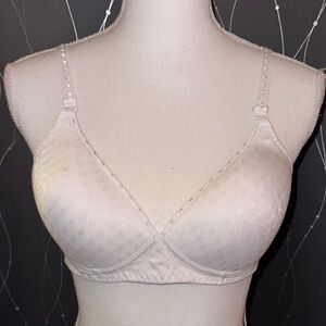 👙Best form Women’s 38B Elegant White Polka Dot Bra